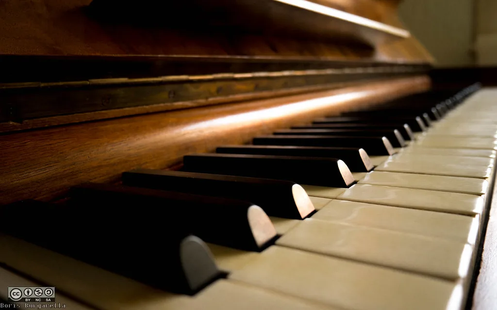 Old acoustic piano keyboard