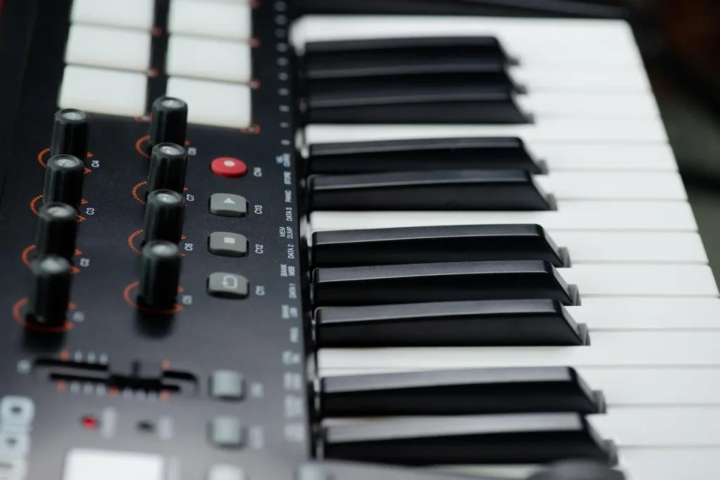 Which Yamaha Synthesizer for Beginners: Buying Guide and Advice